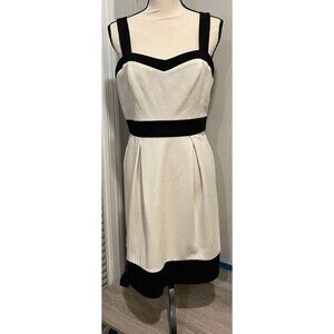 NWT Max and Cleo Sleeveless Ecru/Black Trim Dress Size 10